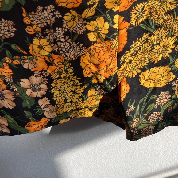 New with Tags | Boohoo Floral Wrap Front Open Back Romper Playsuit - Picture 7 of 15